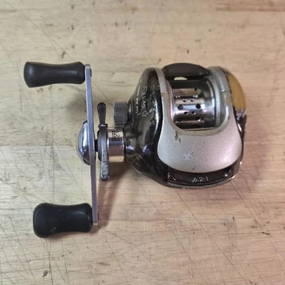 Quantum Energy E600PT Angelrolle Made in Japan  - Bild 1 von 4