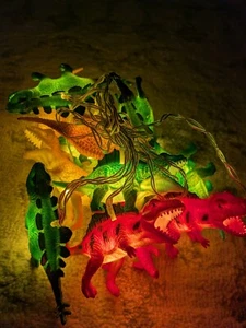 *NEW BOXED* Dinosaur Figure LED String Lights ~ Battery Powered 220cm - Picture 1 of 4