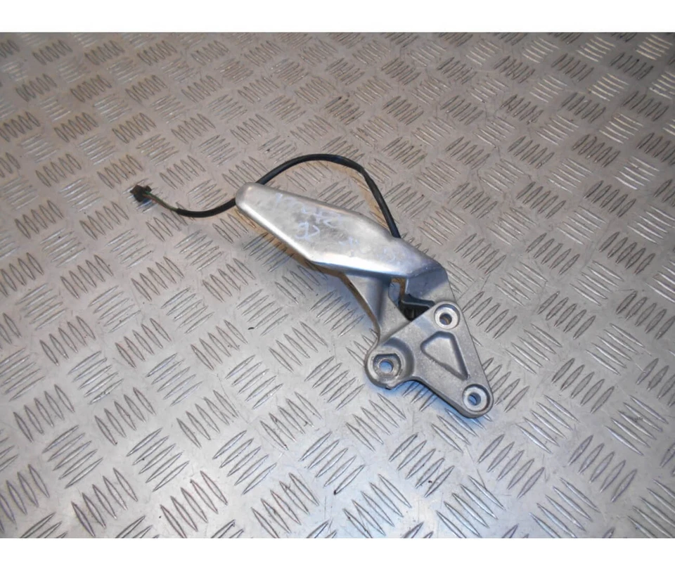 YAMAHA 1000 FZR EXUP PLATINE REPOSE PIED AVANT DROITE TYPE 3LF -1989/95 - Photo 1/1