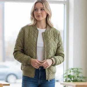 Neu mit Etikett Damen-Bomberjacke Rautenstepp Olivbaum Small grün - Bild 1 von 12