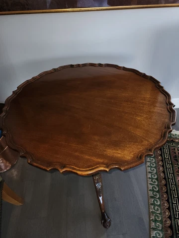 Baker Historic Charleston Carved Chippendale Mahogany Pie Crust Tilt Top Table Cover