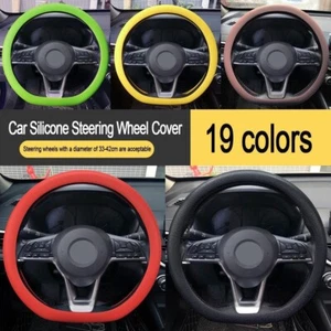 COPRIVOLANTE UNIVERSALE PER AUTO In Silicone 19 Colori - Foto 1 di 21