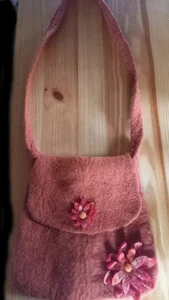 Umhängetasche Elfe Fee Tasche Blatt Blatttasche Filz Filztasche WOLLE gefilzt b - Bild 1 von 3