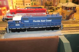 ATHEARN HO SCALE RTR #79688 FLORIDA EAST COAST #434 GP40-2 RUNS WELL PLS READ! - Picture 1 of 22