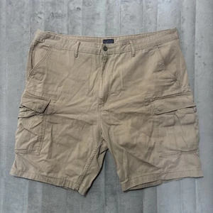 Levi’s Strauss Men’s Cargo Shorts 44 Khaki Flat Front Utility Pockets Casual - Picture 1 of 3