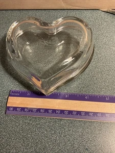 Heart Shaped Lidded Trinket Box - Picture 1 of 4