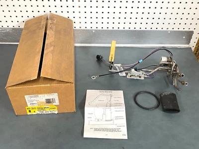 GM OEM NOS 25028845 transmisor de combustible 1992-1994 GMC Jimmy 6 cilindros 4,3 L Foto 1 de 4