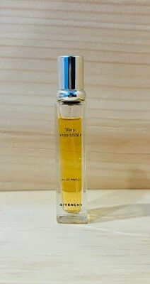 GIVENCHY Spray EDP Muy Irresistible 0,4 oz/12,5 ml Para Mujer ~ Poco Relleno Sin Caja Foto 1 de 3
