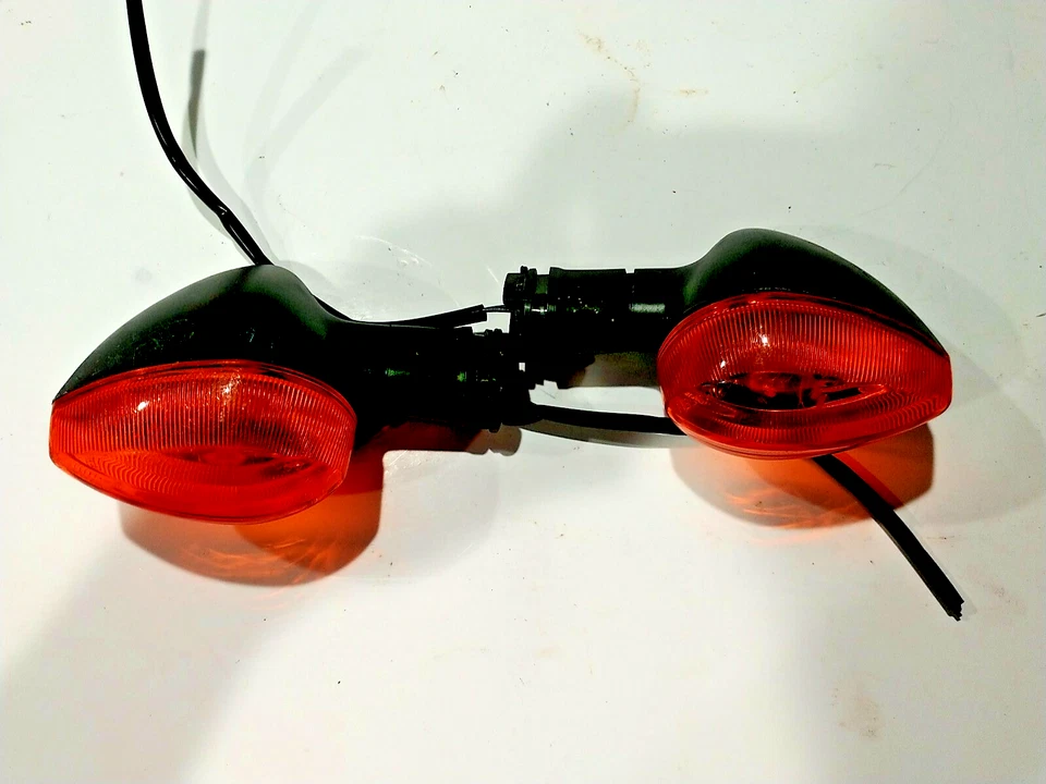 Yamaha YZF R6 2009 señales de giro usadas luces OEM Foto 1 de 4