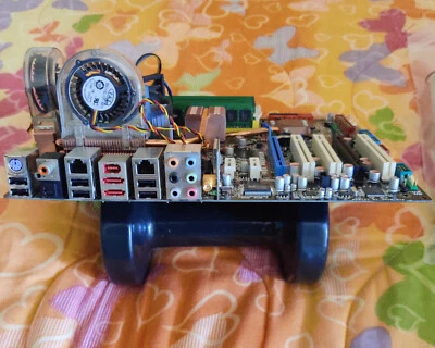 Scheda madre Asus P5K Premium Wifi edition +processore +4 giga ram - Immagine 1 di 4