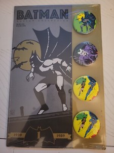 Batman Pin set 1989 Sealed on card #1 Bob Kane Artwork