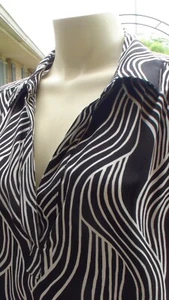 NWT ANN TAYLOR LRG BLACK WHITE GEOMETRIC LONG SLEEVE COLLARED BUTTON SHIRT $70 - Bild 1 von 7