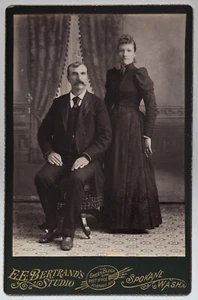 Vintage - Uomo e donna in abito da Spokane, Washington - Cabinet Card - Foto 1 di 3
