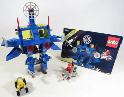 VTG LEGO Classic Space 6951 Robot Command Center 100% Complete w/ Instructions - Image 1 of 4