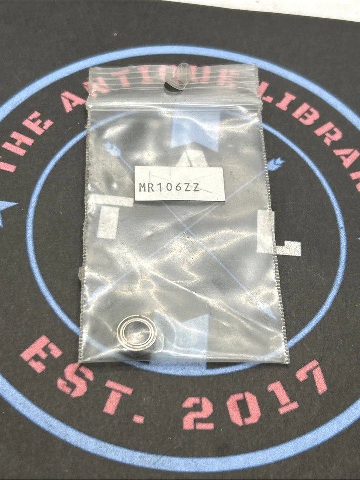 Rodamiento. MR106ZZ. Identificación de 6 mm, 10 mm OD. 3 mm de ancho. Cada "cantidad" comprada es para 2 Foto 1 de 1