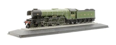 CORGI '1:120' SCALE ST97601 RAIL LEGENDS LNER GREEN FLYING SCOTSMAN MODEL LOCO - Image 1 of 4
