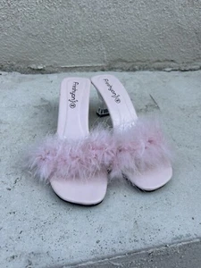 SUPER CUTE SUPER GIRLY SUPER BARBIE themed pumps! - Picture 1 of 4