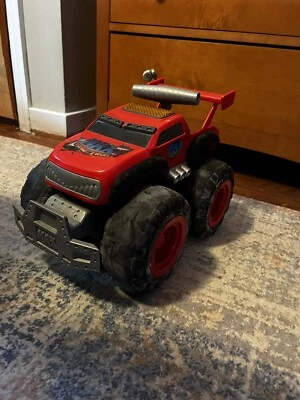 Max the Tow Truck with Chain Pulls Climbs Talks Sounds - Image 1 of 2