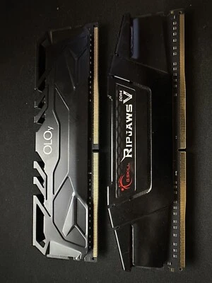 OLOy (3000Mhz) DDR4 / G.skill Ripjaw (3200) DDR4 (8x2)   *NO DUAL CHANNEL*  - Image 1 of 4