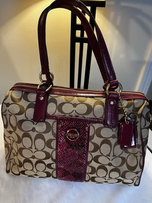 Bolso de mano Coach F24884 Signature a rayas pitón serpiente cremallera caqui/frambuesa Foto 1 de 4