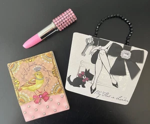 Brighton My Flat In London MFIL Handtasche Notizblöcke Girls of a Feather & Lippenstift Stift - Bild 1 von 8