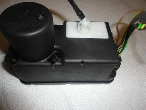 ZV Pumpe Zentralverriegelung  VW Passat Golf 3 Corrado  Polo 6N - Bild 1 von 1