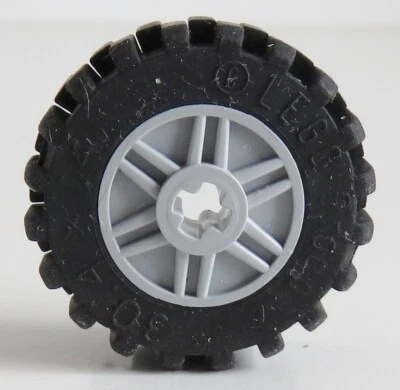 LEGO Technic- Reifen/Tire 30.4 x 14 mit Felge (4 Stück), hell blaugrau #55982c01 - Bild 1 von 3
