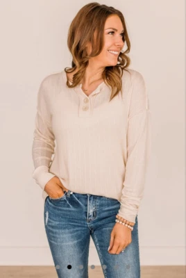 Suéter tejido beige de gran tamaño manga larga The Pulse para mujer detalle de botones pequeño Foto 1 de 4