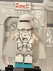 LEGO Star Wars Minifigure sw1053 First Order Snowtrooper with Cape from 75249 - Picture 1 of 4