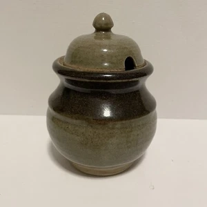 Olla y tapa de miel de gres hecha a mano Overland Pottery 2 tonos esmalte marrón 5,5" de alto - Imagen 1 de 6