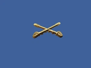 U.S MILITARY CAVALRY METAL HAT BADGES PIN CROSSED SABERS SWORDS MINIATURE PIN - Picture 1 of 6