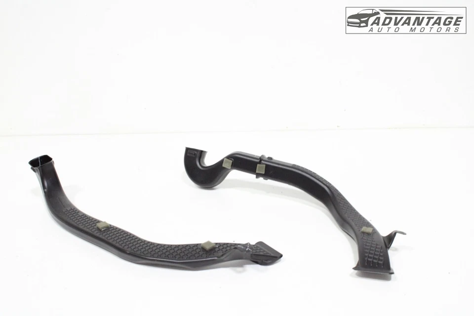 2019-2025 CHEVROLET BLAZER DASH DASHBOARD RIGHT SIDE UPPER AIR OUTLET DUCT OEM - Image 1 of 4