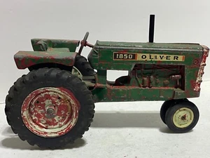 Vintage Oliver 1850 Narrow Front & Metal Grill Tractor 1/16 Scale by Ertl - Picture 1 of 14