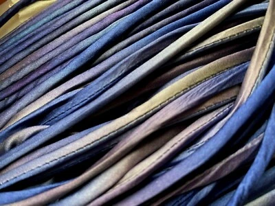 Tubo de satén de seda redondo vintage 1/8" borde lobelia 1 yarda hecho en EE. UU. Foto 1 de 3