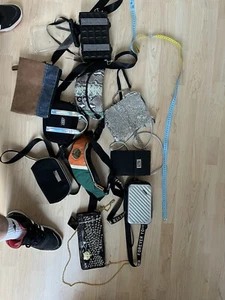 Gay Les Konvolut Täschchen Adidas Glööckler Strass Top 10er Set Überwiegend Neu - Bild 1 von 10