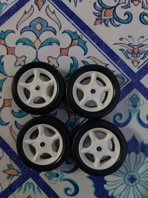 KIT RUOTE SCALA 1,18 MINI COOPER BURAGO  - Immagine 1 di 2