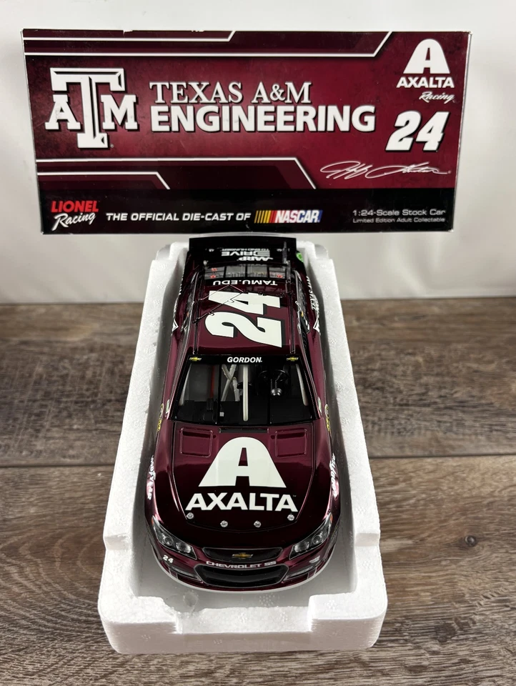 Литая модель Chevrolet SS Action 1 из 265 Axalta Texas A&M 2014 Jeff Gordon No24 1:24 - Изображение 1 из 4