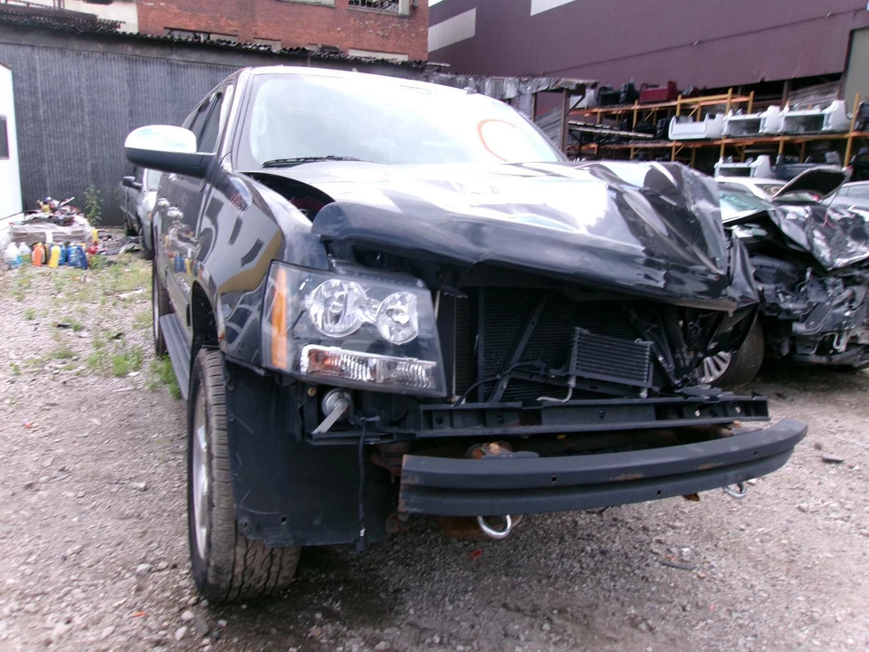 Used Power Brake Booster fits: 2013 Chevrolet Suburban 1500 4x2 w/o brake opt JG - Image 1 of 4