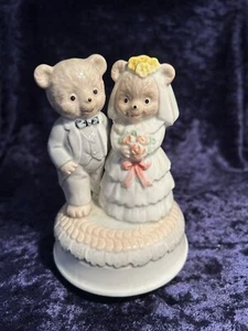OTAGIRI JAPAN ~ “TRUE LOVE” ~ BRIDE AND GROOM ~ 5”x3.50”~MUSIC BOX ~ VGC ~ - Picture 1 of 8