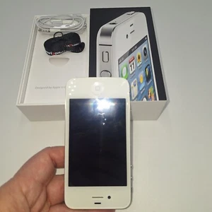 Apple iPhone 4 - 8 GB - White (Verizon) , Parts Only - Picture 1 of 6