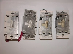 4 atenuadores de palanca preestablecidos Lutron 2 blanco y 2 marfil 603-P, 600w - Imagen 1 de 3
