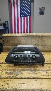 05-10 ODYSSEY 03-07 ACCORD 6-10 CIVIC RADIO AM-FM 6 DISC CD CHANGER DASH MOUNTED - Picture 1 of 8