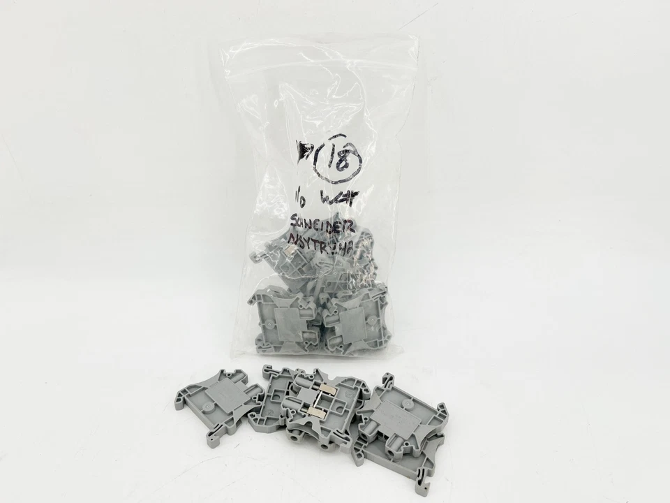 New Lot of 18 Schneider Electric NSYTRV42 Terminal Block Gray - Image 1 of 4