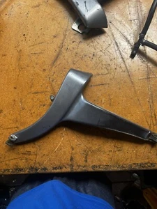 00-09 Buell Blast 500 OEM RIGHT FOOT PEG MOUNT BRACKET - Picture 1 of 8
