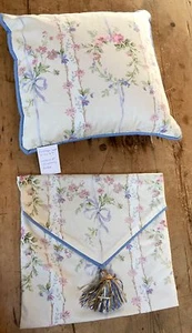 VINTAGE 1980'S FEATHER CUSHION & ENVELOPE PJ CASE IN BLUE FLORALS - Picture 1 of 9
