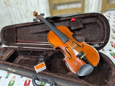 Stentor Student 1/4 Violin Outfit – Ideal for Beginners, Case, Bow + Rosin - image 1 of 4