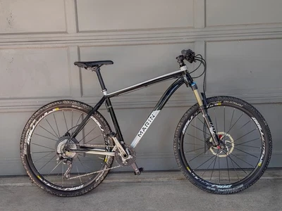 Bicicleta Red Marin Nail Trail Montain (marco de tamaño mediano) Foto 1 de 4