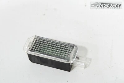 2012-2018 AUDI A7 REAR OR FRONT SIDE COURTESY LIGHT LAMP 4E0947415 OEM - Image 1 of 4