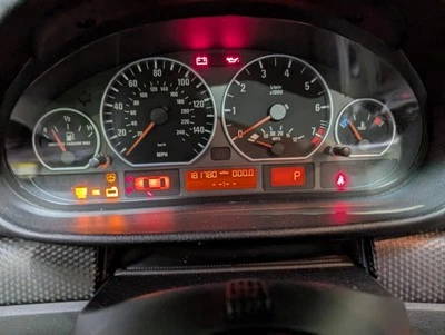 Cuadro de instrumentos BMW E46 330i ZHP 2001-2005 para equipamiento de rendimiento 181 k millas Foto 1 de 4