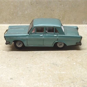 Vintage Japan Blechauto Fiat 2300, Heckreibspielzeug, 7 Zoll - Bild 1 von 13